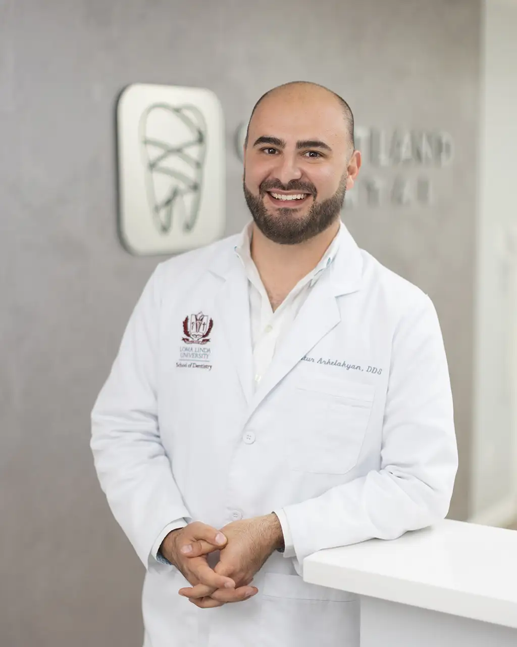 dr artur r